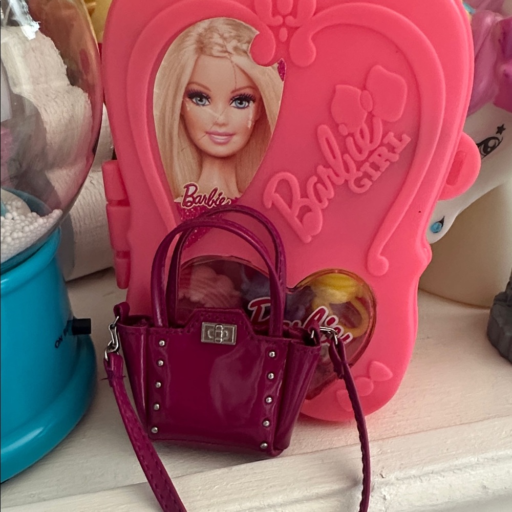 Barbie Pink & Ballet Doll Playset with Locker and Accessories - Picture 5 of 5